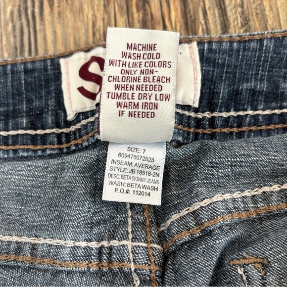 SO Beta Skinny Jeans Womens Juniors 7 Average Blue Denim Dark Wash Embroidered - Picture 12 of 13